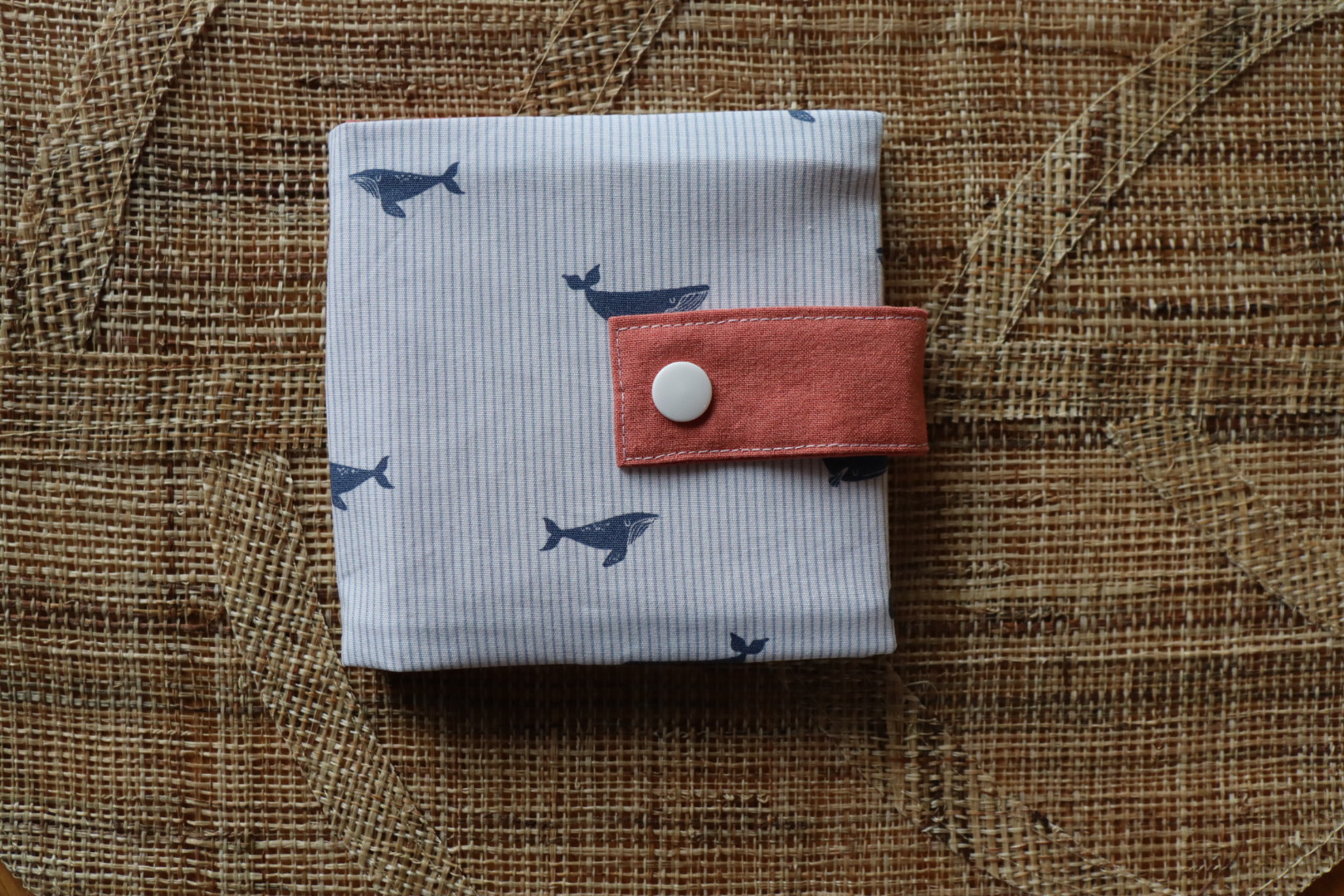 Pixibuchhülle / Pixibuchbibliothek Wal rot