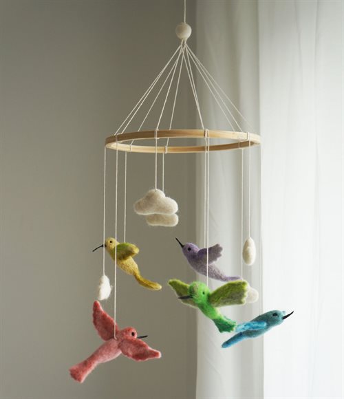 Gamcha Baby Mobile aus Filz | Kolibris