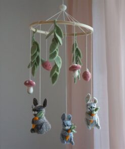 Gamcha Baby Mobile aus Filz | Kaninchen mit Pilz und Blätter