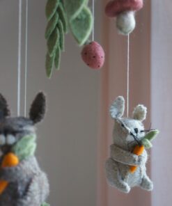 Gamcha Baby Mobile aus Filz | Kaninchen mit Pilz und Blätter