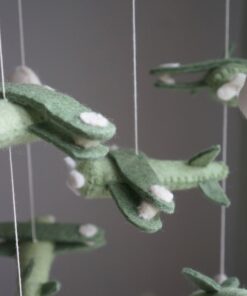 Alternative view of Gamcha Baby Mobile aus Filz | Flugzeug grün