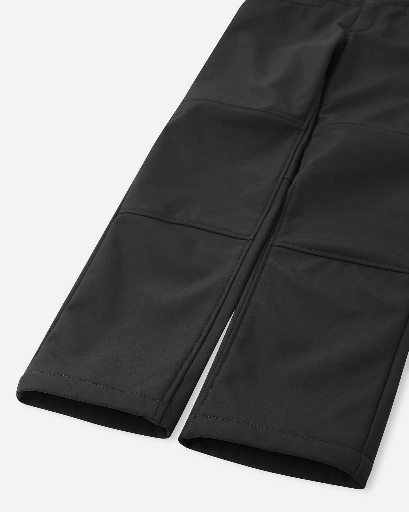 REIMA gefütterte Softshellhose MIGHTY | Schwarz – Bild 5