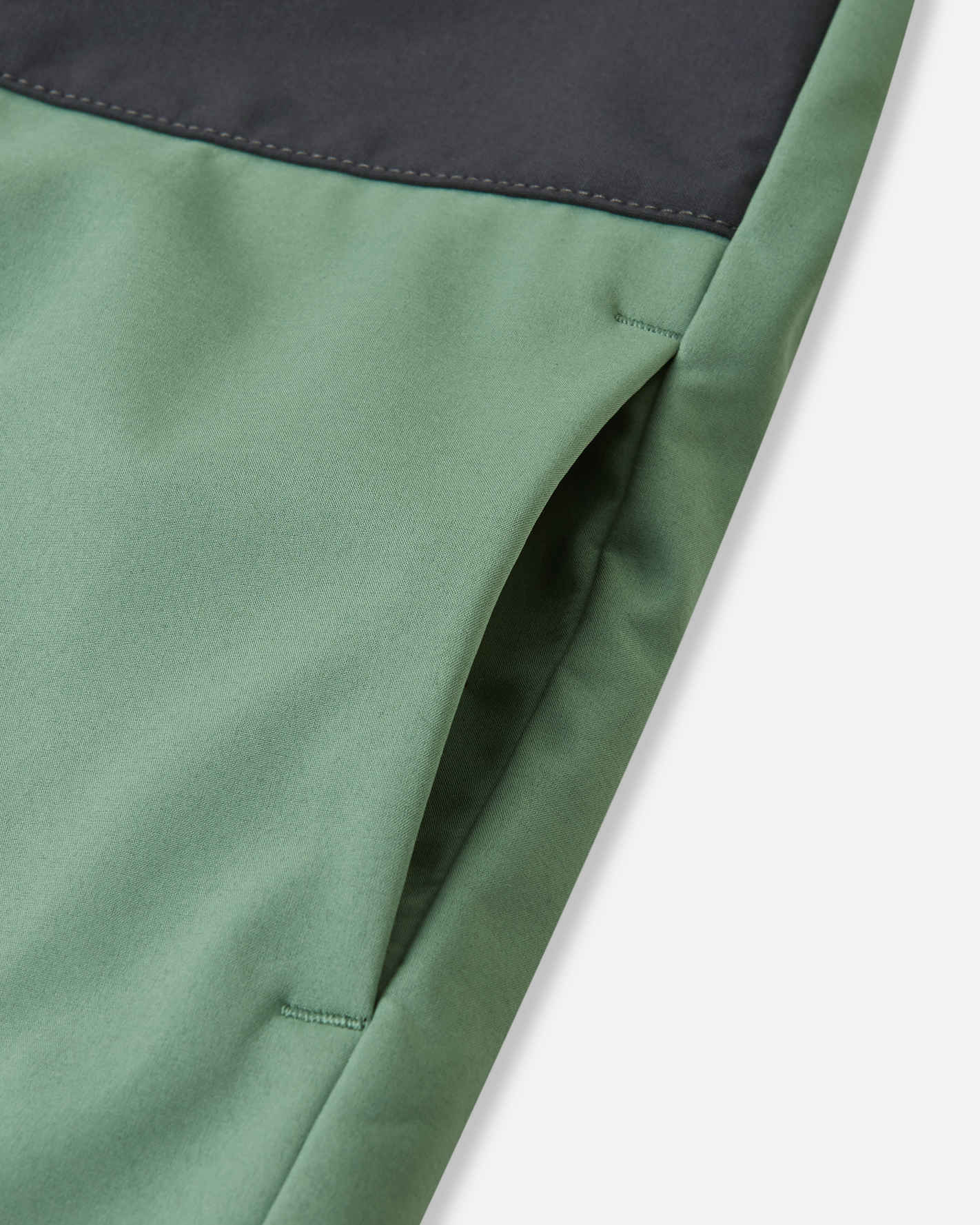 REIMA gefütterte leichte Softshell Jacke MUKANA | Green Clay – Bild 4