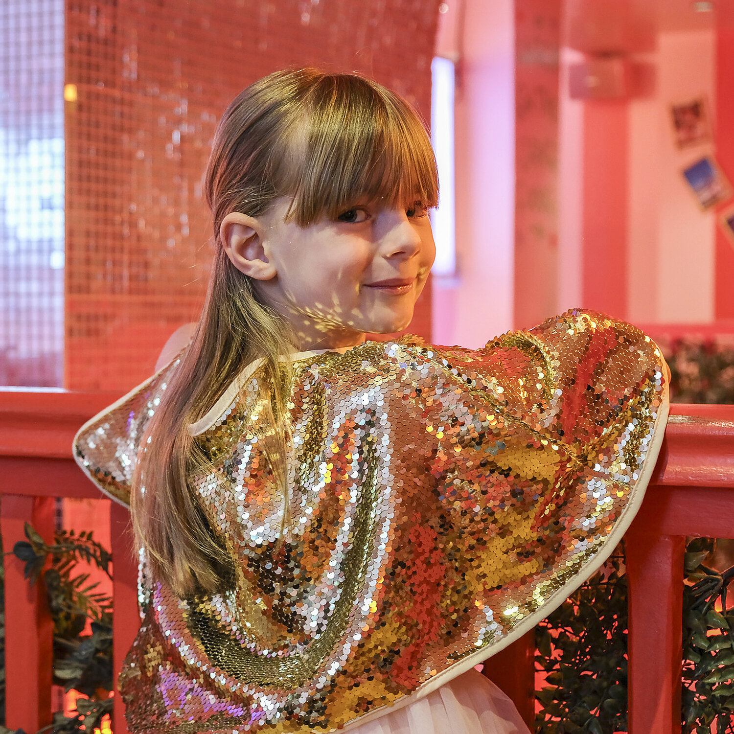 Rockahula Pailletten Umhang | Gold – Bild 3