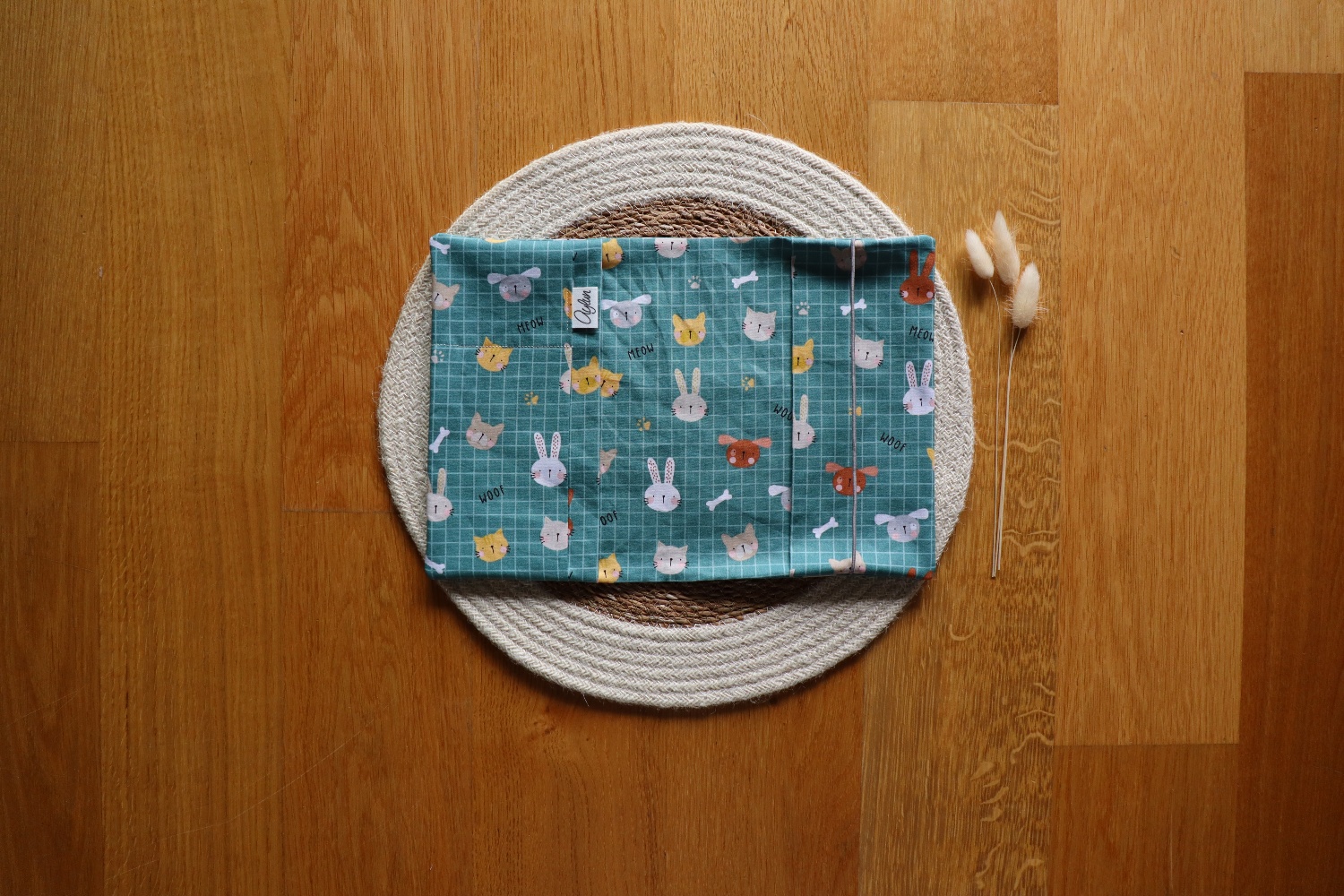 Hülle für Gesundheitsheft MEOW&WOOF von Aylun