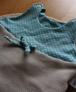 Baby Strampler BEIGE-PÜNKTLIGRÜN von AYLUN