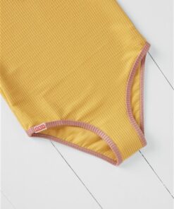 Badekleid ochre aus recycelten PFlaschen von Grass & Air