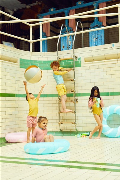 Badeshorts ochre aus recycelten PFlaschen von Grass & Air