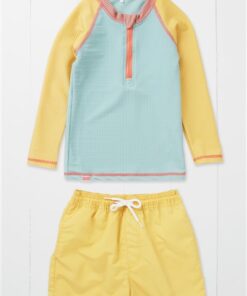 Badeshirt langam pistachio aus recycelten Pet Flaschen von Grass & Air