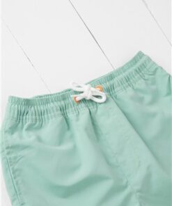 Badeshorts pistachio aus recycelten PFlaschen von Grass & Air
