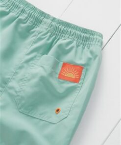 Badeshorts pistachio aus recycelten PFlaschen von Grass & Air