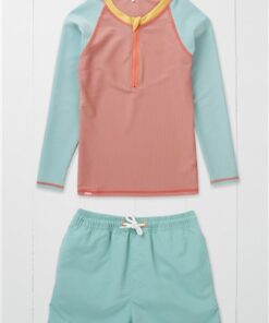 Badeshorts pistachio aus recycelten PFlaschen von Grass & Air