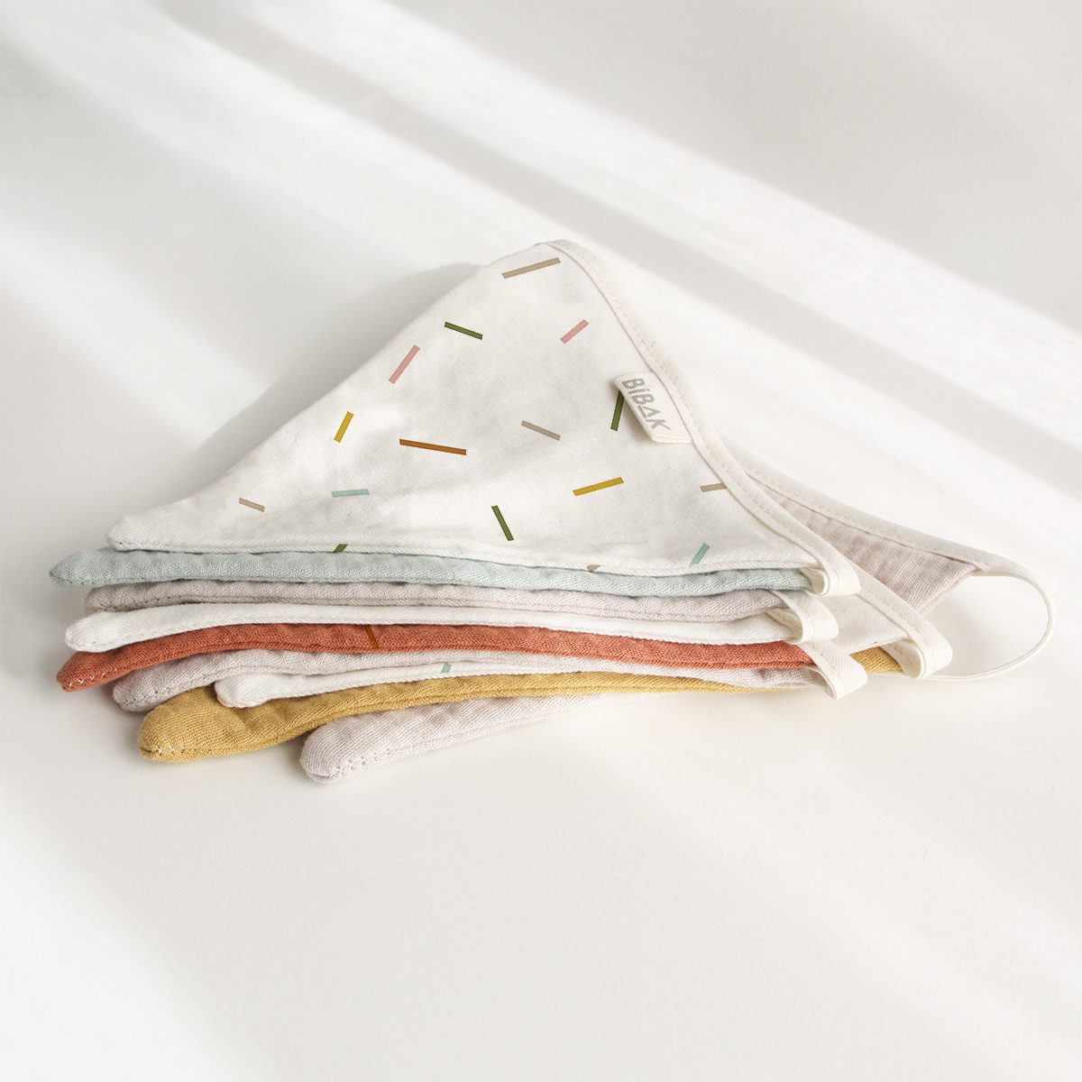 BIBAK Wimpelkette aus Stoff (Restenverwertung) | Sticks ELEMENTS