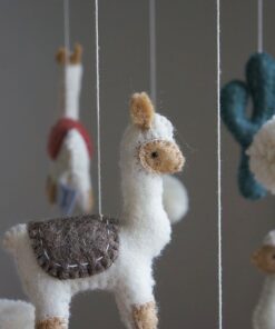Gamcha Baby Mobile aus Filz | Lama Kaktus