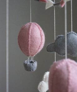 Gamcha Baby Mobile aus Filz | Heissluftballon rosa