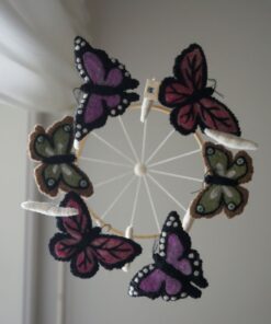 Gamcha Baby Mobile aus Filz | Schmetterlinge pastell