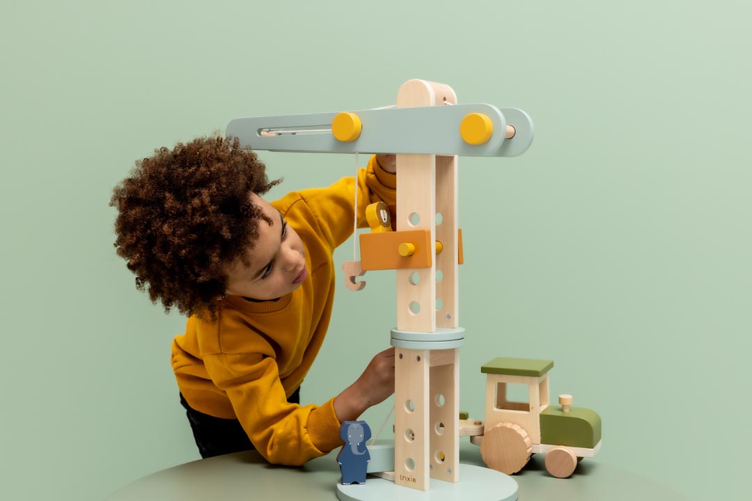 Trixie Holz Kran mit Tieren (ab 3J.) – Bild 3