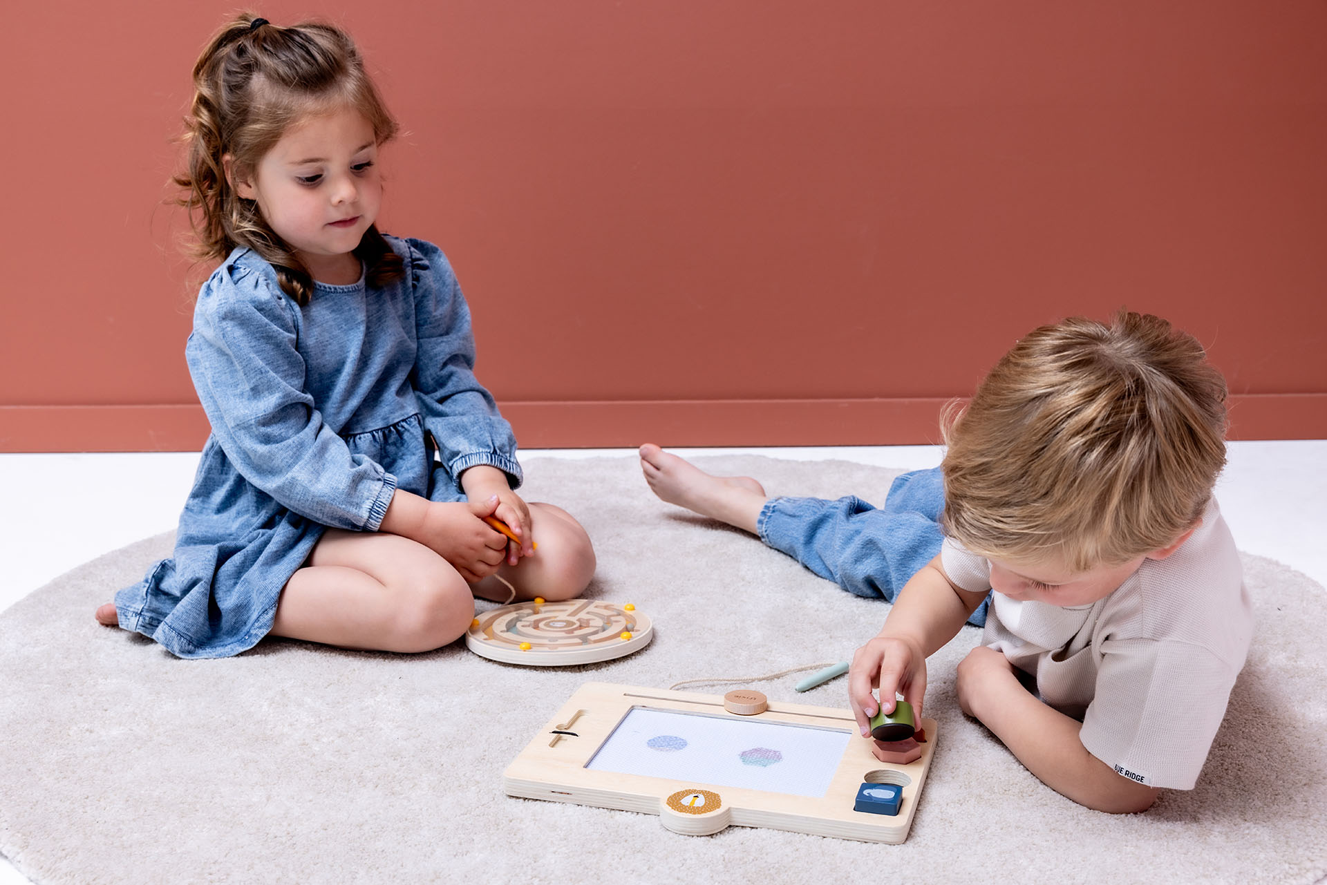 Trixie Maltafel aus Holz (ab 18m +) – Bild 2