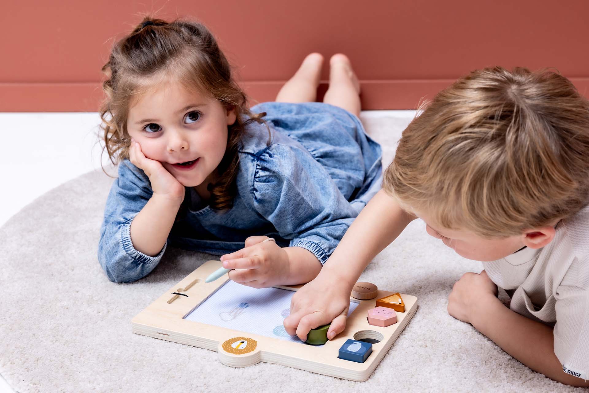 Trixie Maltafel aus Holz (ab 18m +) – Bild 5